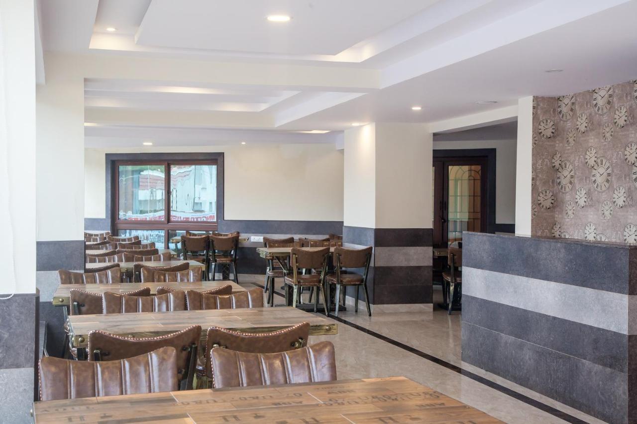 Oyo 16773 Hillcrest Metro Hotel Ooty Luaran gambar